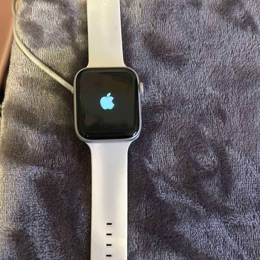 Apple Watch - Picture 5 of 5